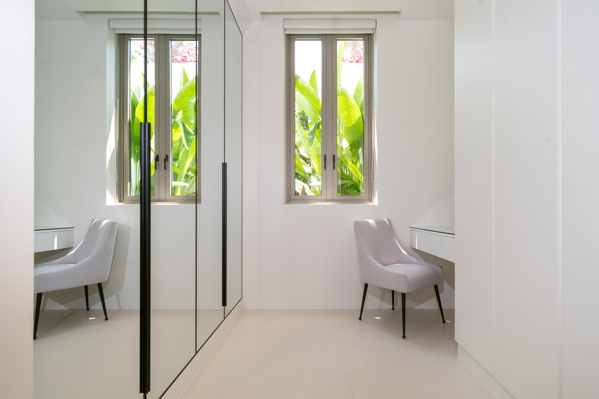 A (23) Brand New Ultra Clean & Modern 3 Bedroom Villa