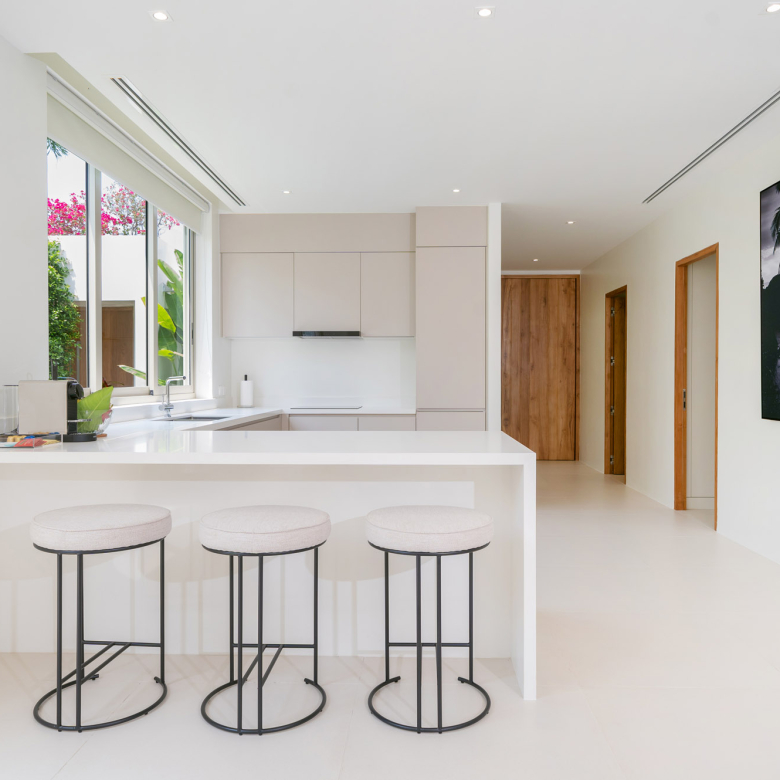 Brand New Ultra Clean & Modern 3 Bedroom Villa