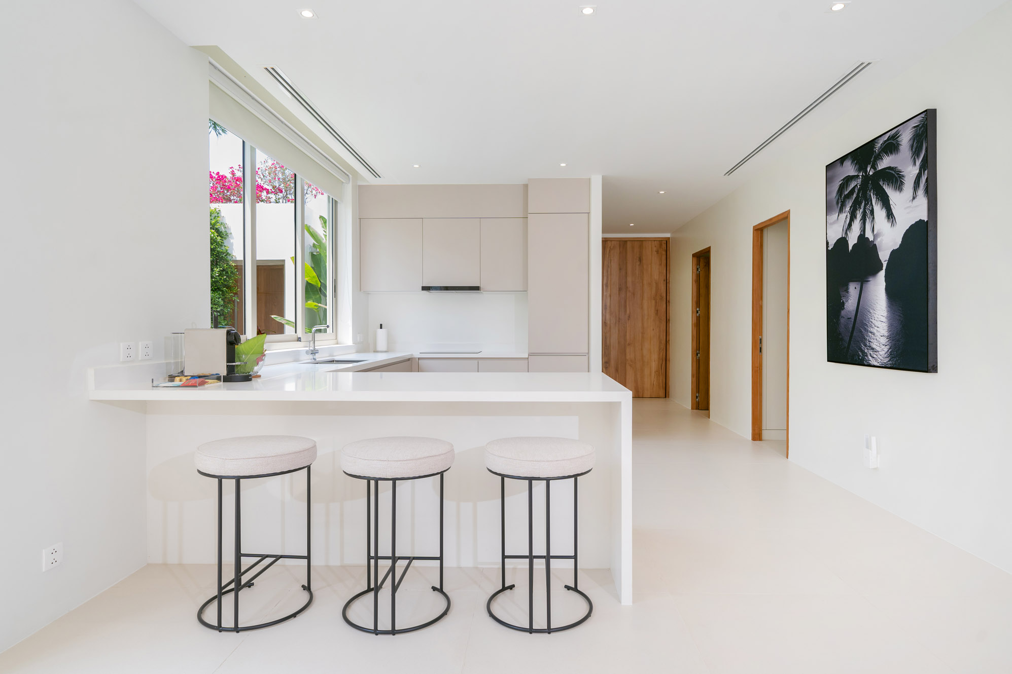 A (42) Brand New Ultra Clean & Modern 3 Bedroom Villa