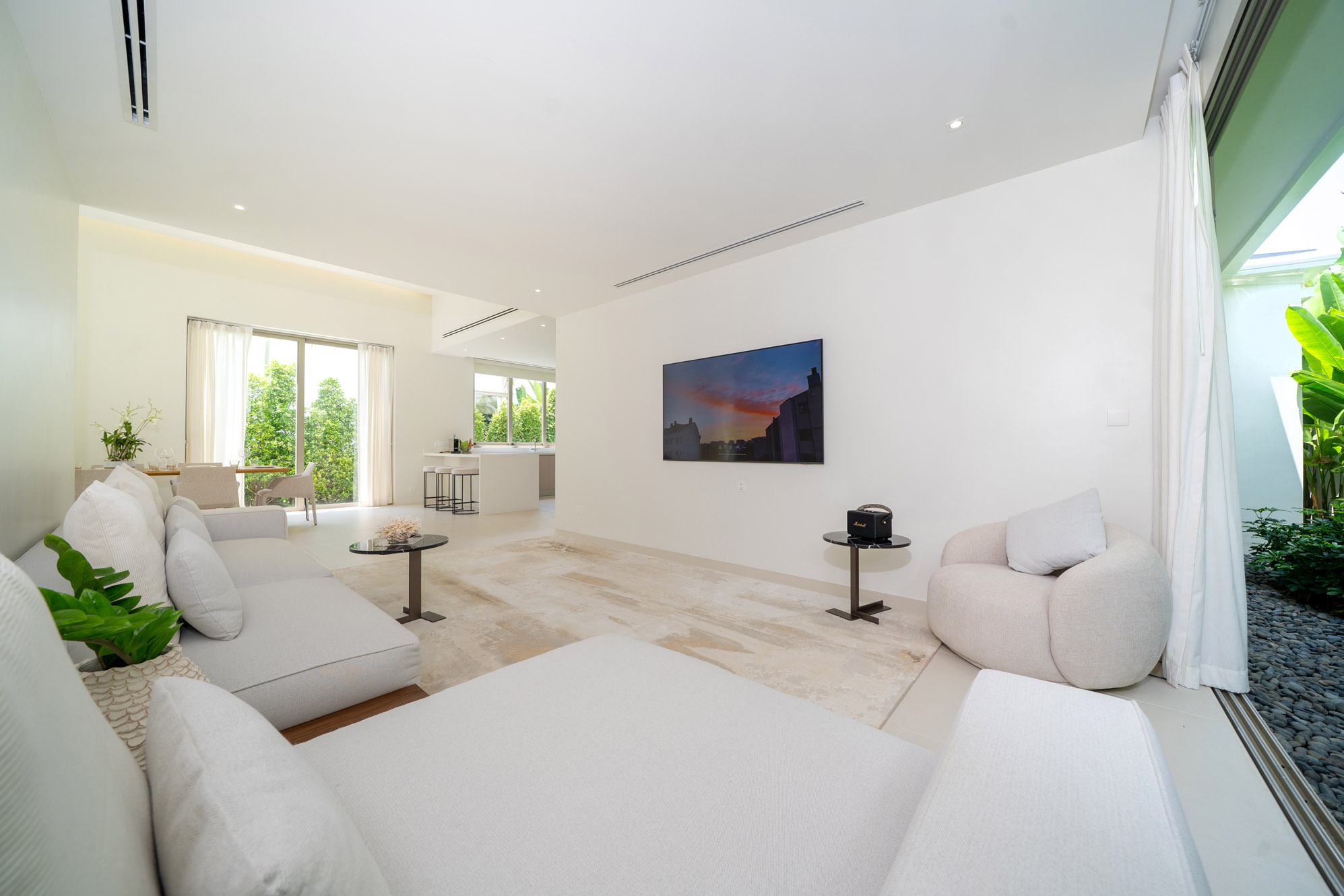 A (48) Brand New Ultra Clean & Modern 3 Bedroom Villa
