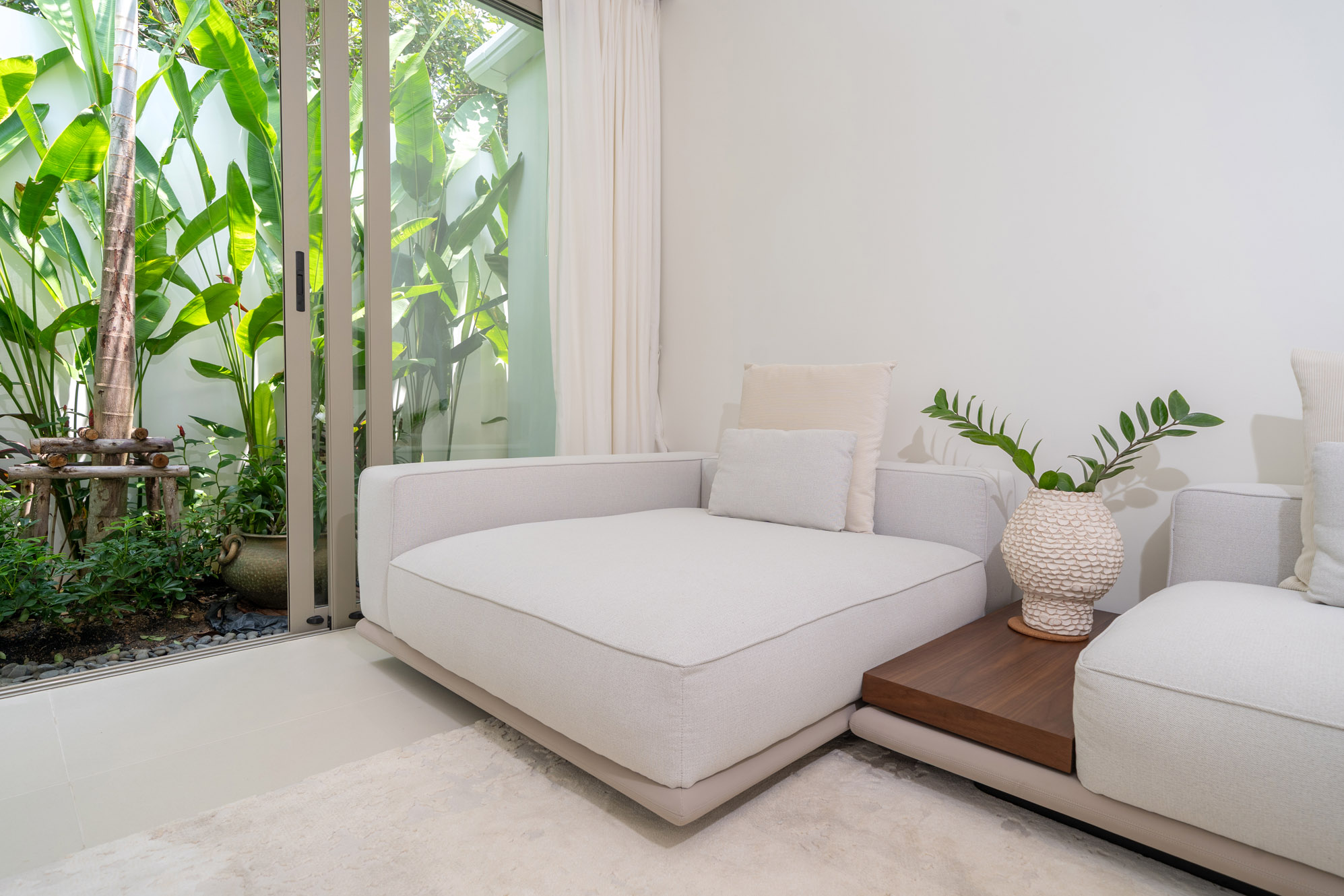 A (55) Brand New Ultra Clean & Modern 3 Bedroom Villa