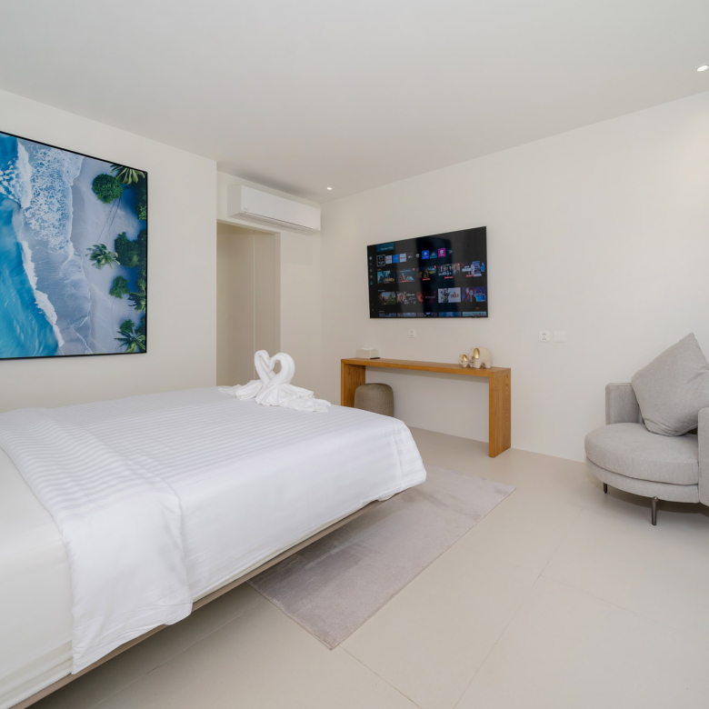 Brand New Ultra Clean & Modern 3 Bedroom Villa