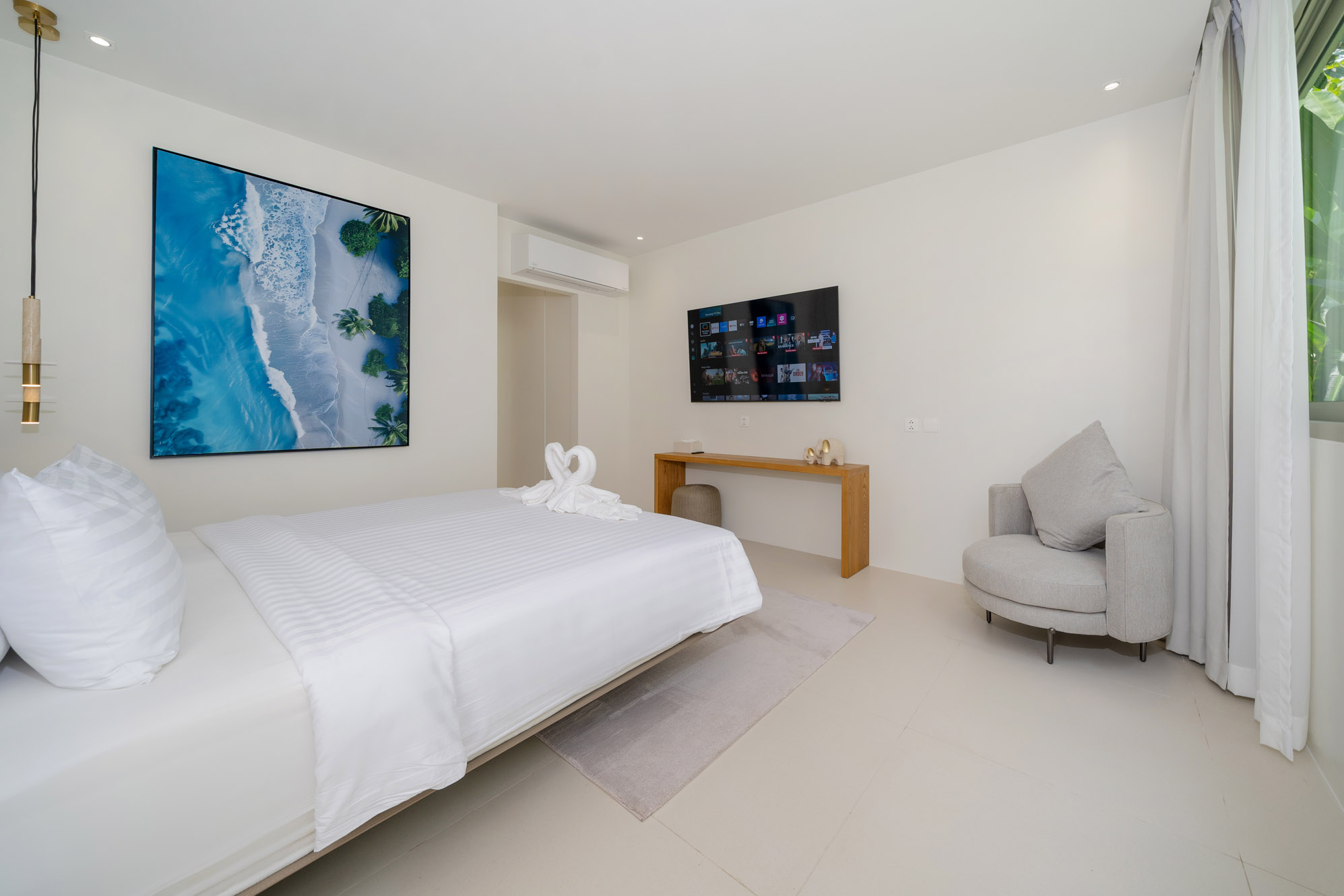 A (60) Brand New Ultra Clean & Modern 3 Bedroom Villa