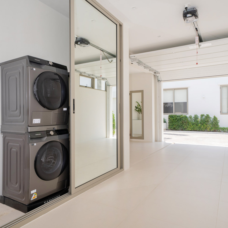 Brand New Ultra Clean & Modern 3 Bedroom Villa