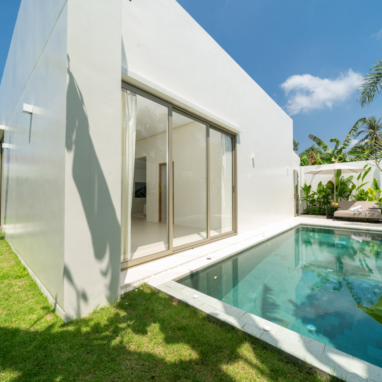 Brand New Ultra Clean & Modern 3 Bedroom Villa